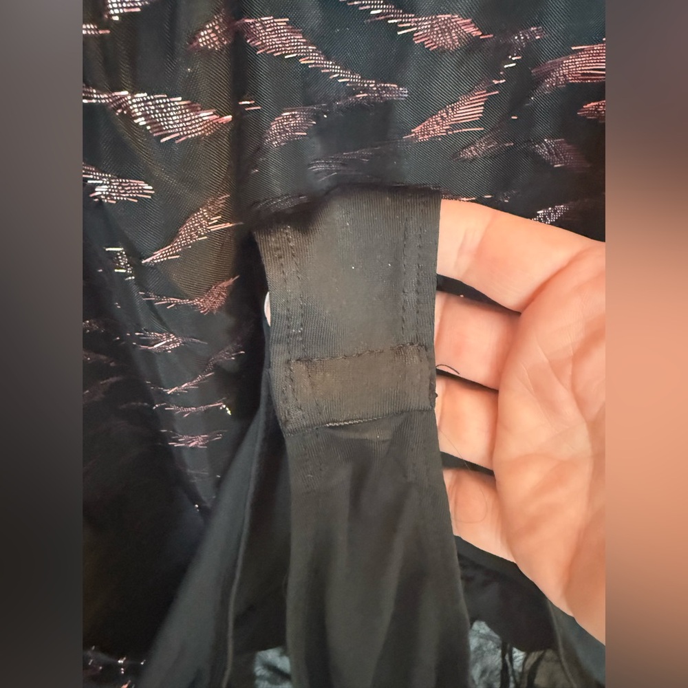 🛍️🛍️Black and Pink Zigzag Bodysuit - Picture 7 of 8